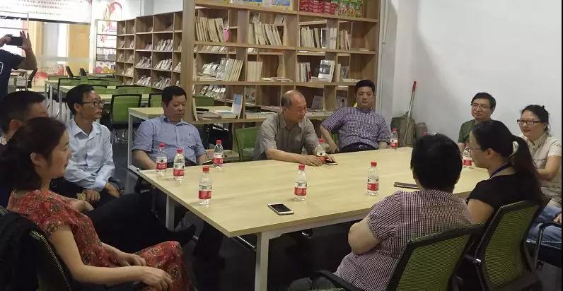 江蘇省僑聯(lián)領導蒞臨淘寶文化藝術(shù)品城調(diào)研
